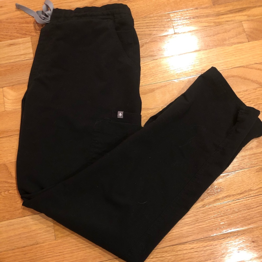 Figs Black straight leg size M